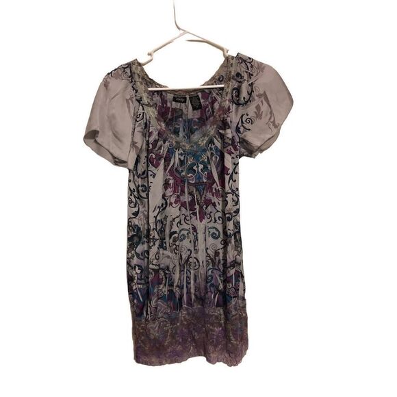 Vanity Size Medium Lacey Top - Picture 1 of 4
